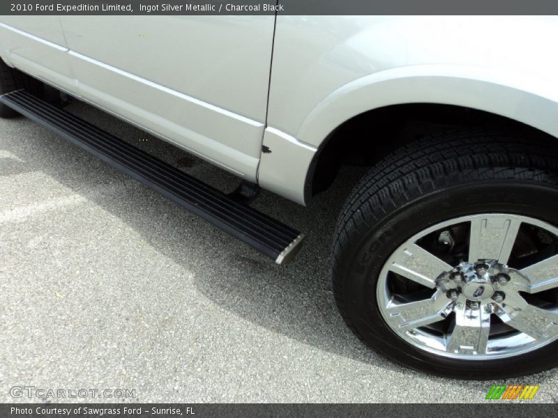 Ingot Silver Metallic / Charcoal Black 2010 Ford Expedition Limited
