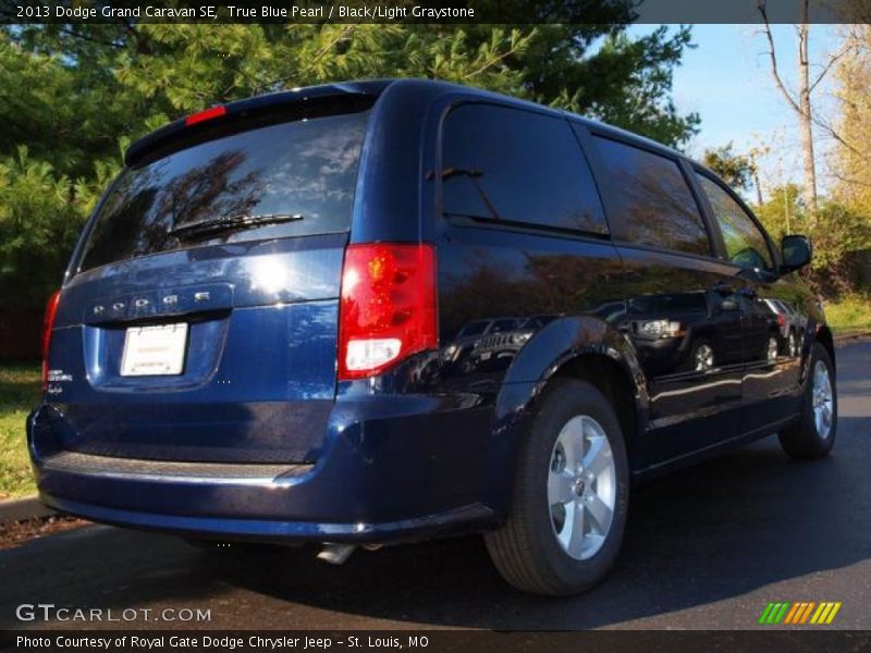 True Blue Pearl / Black/Light Graystone 2013 Dodge Grand Caravan SE