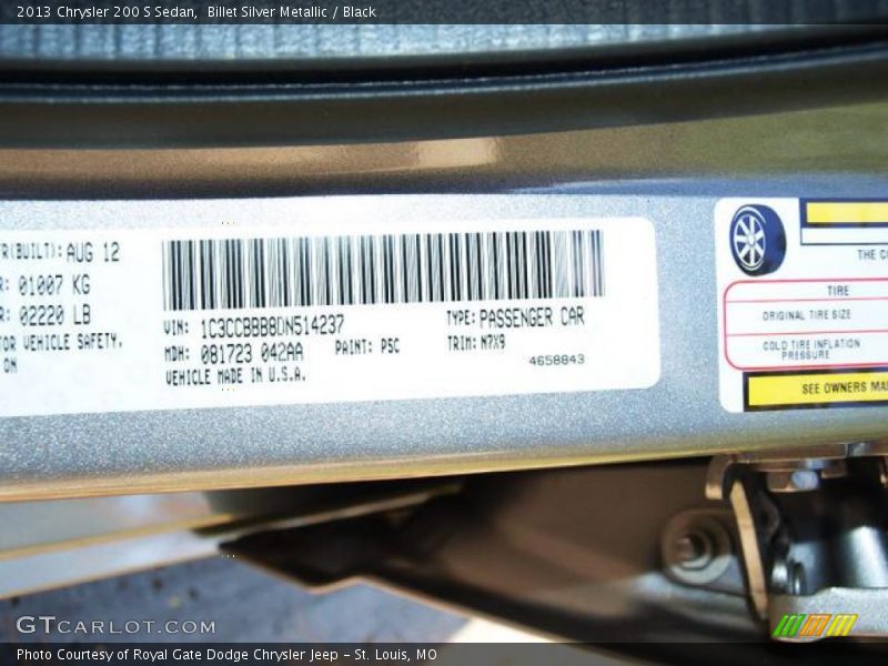 Billet Silver Metallic / Black 2013 Chrysler 200 S Sedan