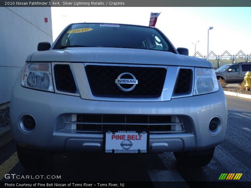 Silver Lightning Metallic / Graphite 2010 Nissan Pathfinder S 4x4