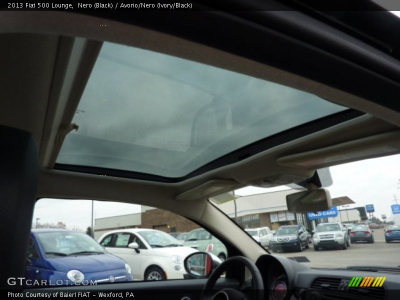 Sunroof of 2013 500 Lounge