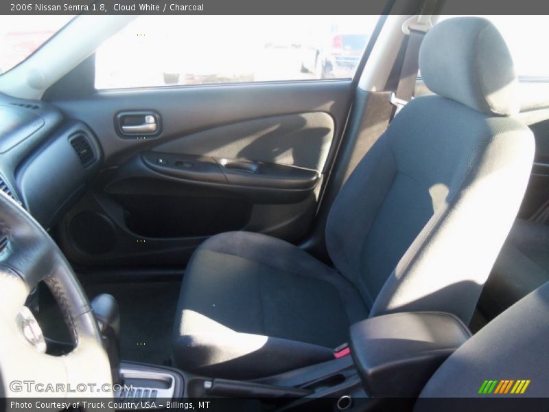 Cloud White / Charcoal 2006 Nissan Sentra 1.8
