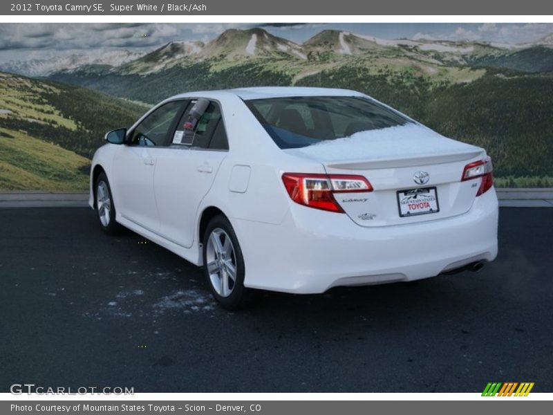 Super White / Black/Ash 2012 Toyota Camry SE