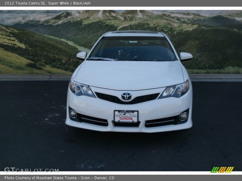Super White / Black/Ash 2012 Toyota Camry SE