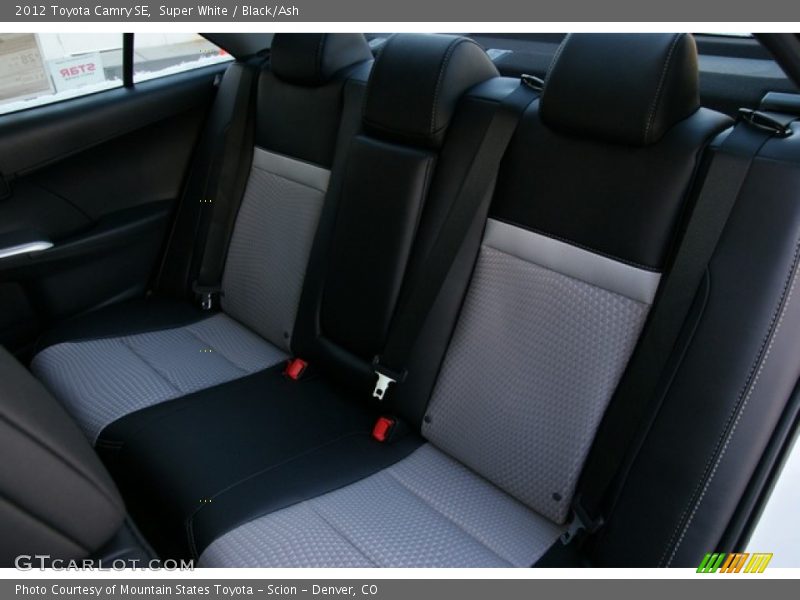 Super White / Black/Ash 2012 Toyota Camry SE