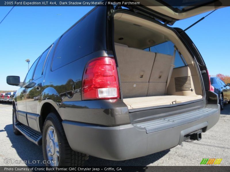 Dark Shadow Grey Metallic / Medium Parchment 2005 Ford Expedition XLT 4x4