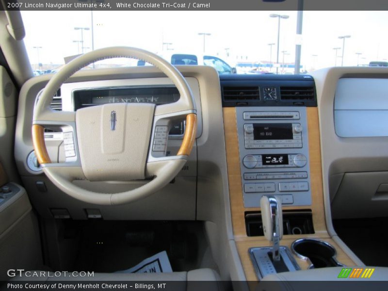 Dashboard of 2007 Navigator Ultimate 4x4
