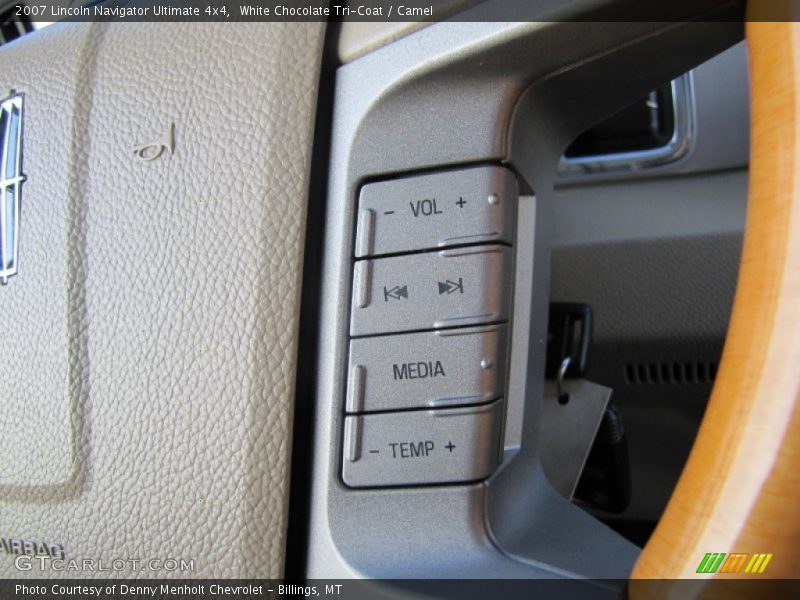 Controls of 2007 Navigator Ultimate 4x4