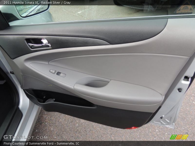 Radiant Silver / Gray 2011 Hyundai Sonata SE