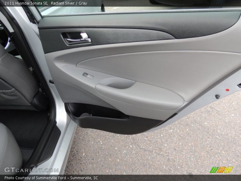 Radiant Silver / Gray 2011 Hyundai Sonata SE