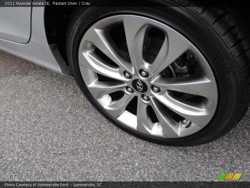 Radiant Silver / Gray 2011 Hyundai Sonata SE