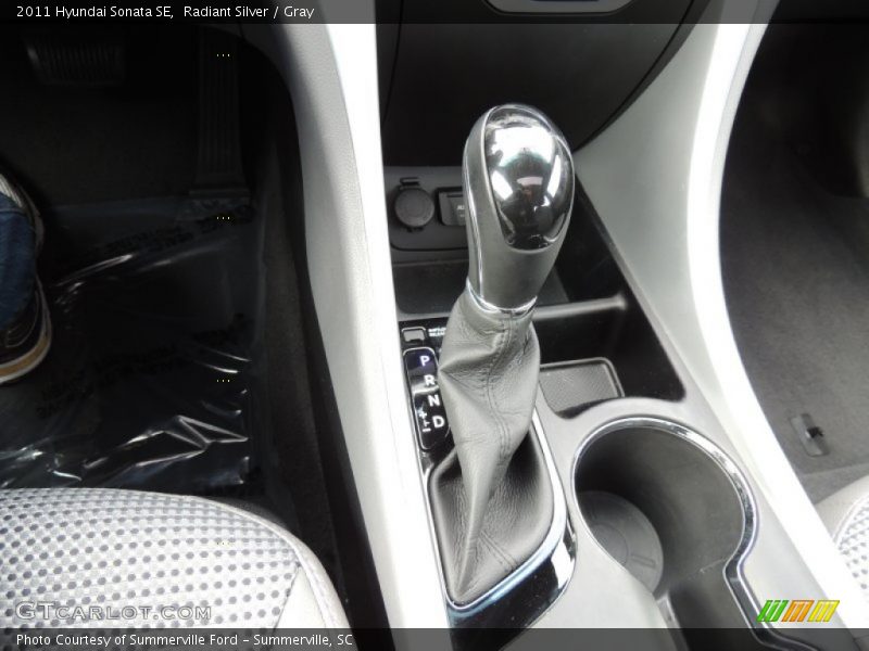 Radiant Silver / Gray 2011 Hyundai Sonata SE