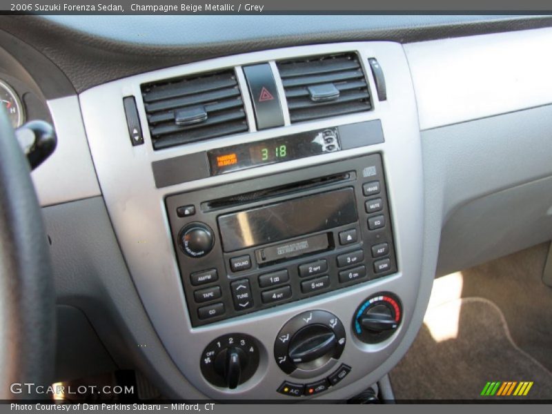 Champagne Beige Metallic / Grey 2006 Suzuki Forenza Sedan