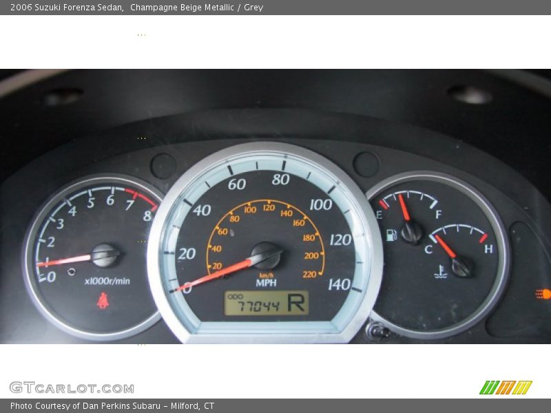 Champagne Beige Metallic / Grey 2006 Suzuki Forenza Sedan