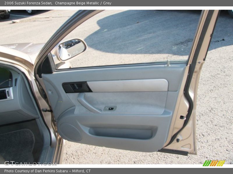 Champagne Beige Metallic / Grey 2006 Suzuki Forenza Sedan