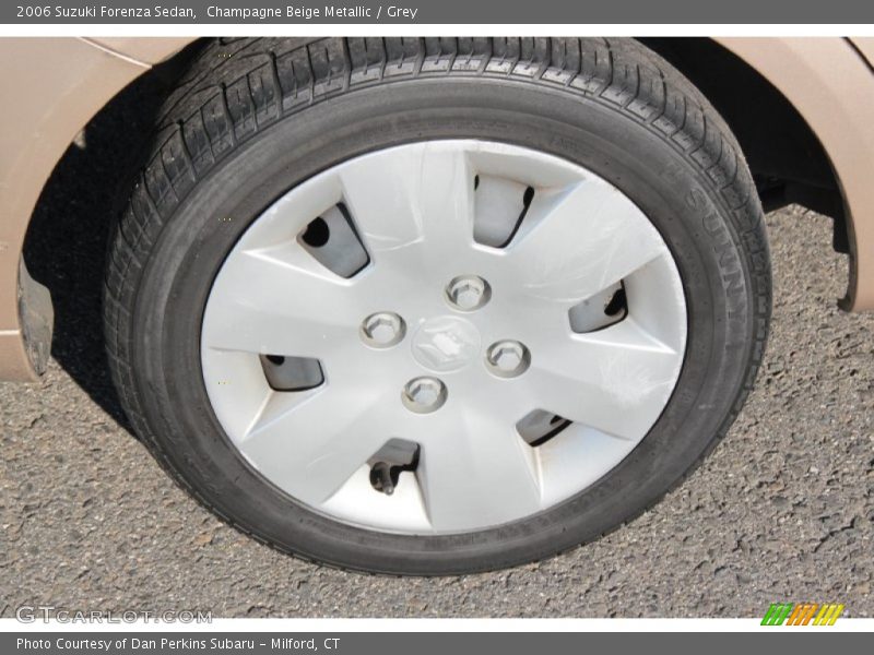Champagne Beige Metallic / Grey 2006 Suzuki Forenza Sedan