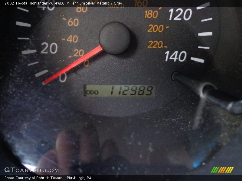 Millennium Silver Metallic / Gray 2002 Toyota Highlander V6 4WD