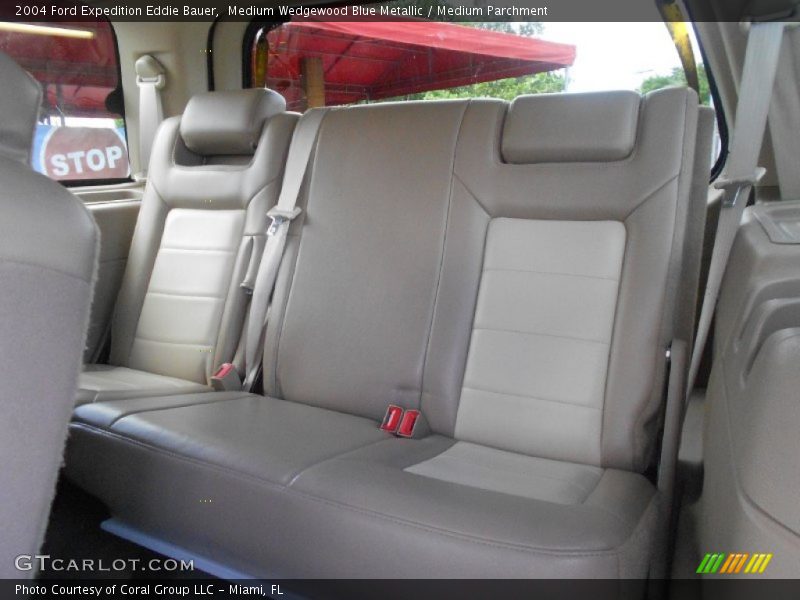 Medium Wedgewood Blue Metallic / Medium Parchment 2004 Ford Expedition Eddie Bauer