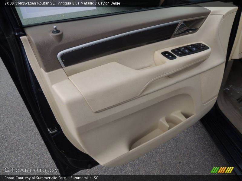 Antigua Blue Metallic / Ceylon Beige 2009 Volkswagen Routan SE