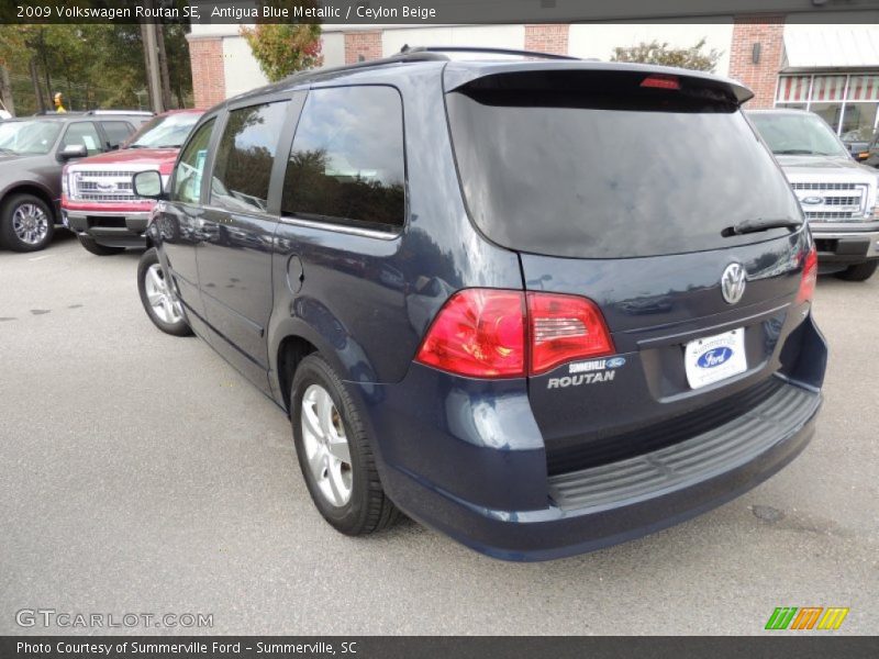 Antigua Blue Metallic / Ceylon Beige 2009 Volkswagen Routan SE