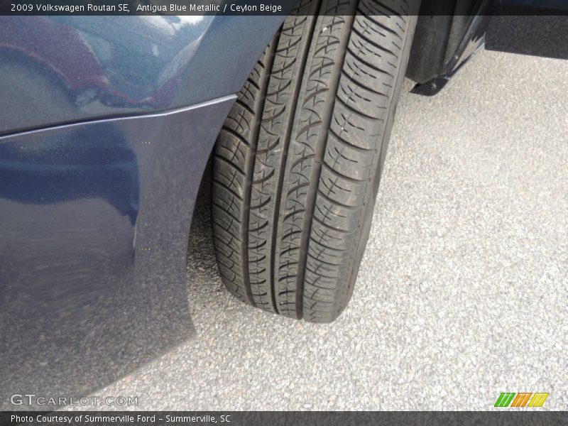 Antigua Blue Metallic / Ceylon Beige 2009 Volkswagen Routan SE