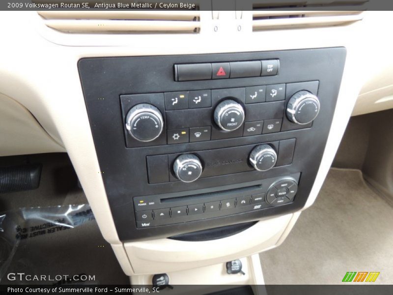 Antigua Blue Metallic / Ceylon Beige 2009 Volkswagen Routan SE
