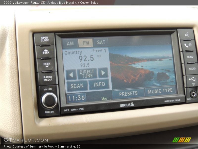 Antigua Blue Metallic / Ceylon Beige 2009 Volkswagen Routan SE