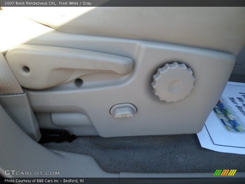 Frost White / Gray 2007 Buick Rendezvous CXL