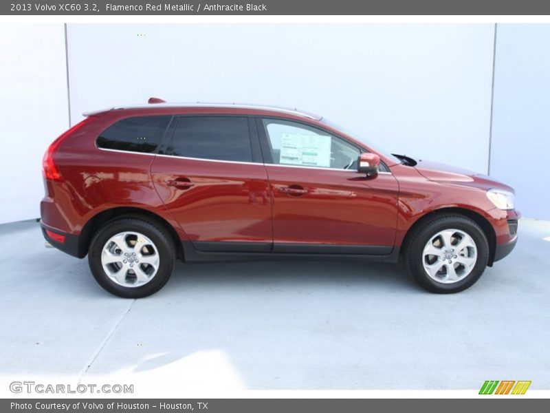 Flamenco Red Metallic / Anthracite Black 2013 Volvo XC60 3.2