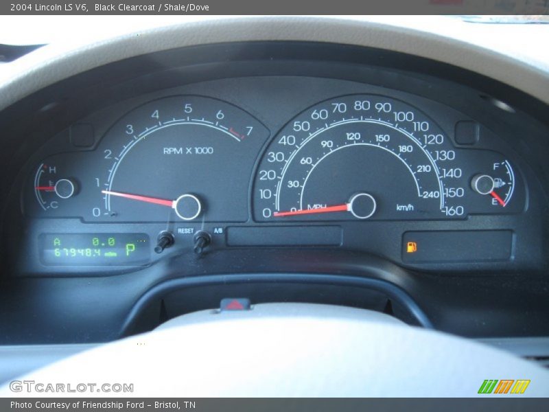 Black Clearcoat / Shale/Dove 2004 Lincoln LS V6