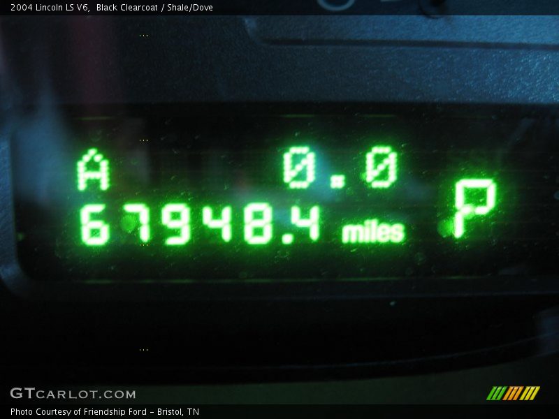 Black Clearcoat / Shale/Dove 2004 Lincoln LS V6