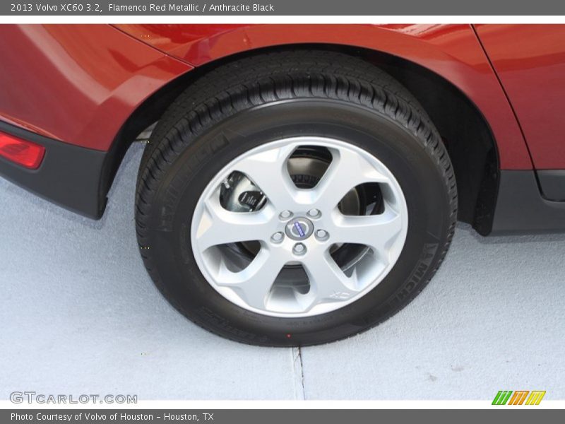 Flamenco Red Metallic / Anthracite Black 2013 Volvo XC60 3.2