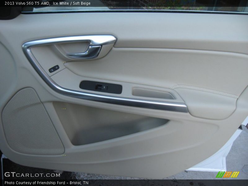 Door Panel of 2013 S60 T5 AWD