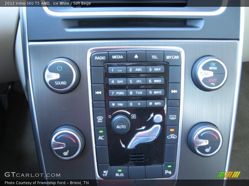 Controls of 2013 S60 T5 AWD