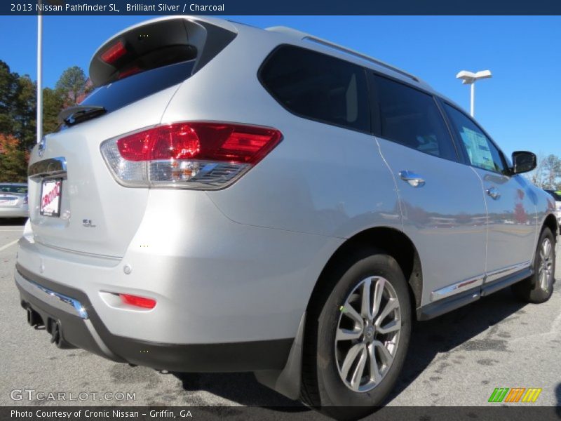 Brilliant Silver / Charcoal 2013 Nissan Pathfinder SL