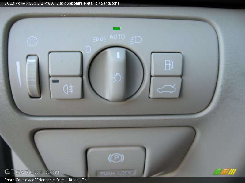 Controls of 2013 XC60 3.2 AWD