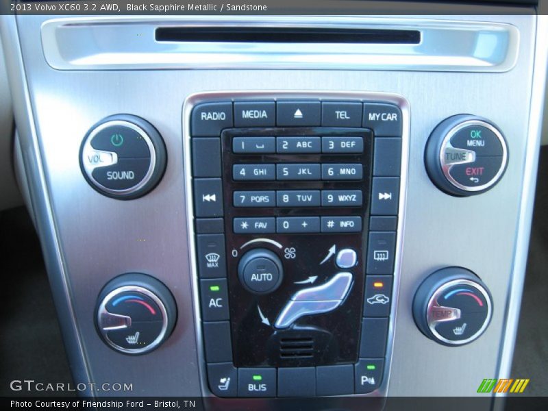 Controls of 2013 XC60 3.2 AWD