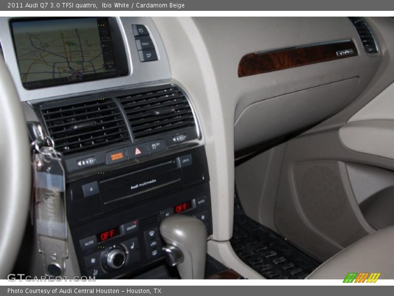 Ibis White / Cardamom Beige 2011 Audi Q7 3.0 TFSI quattro