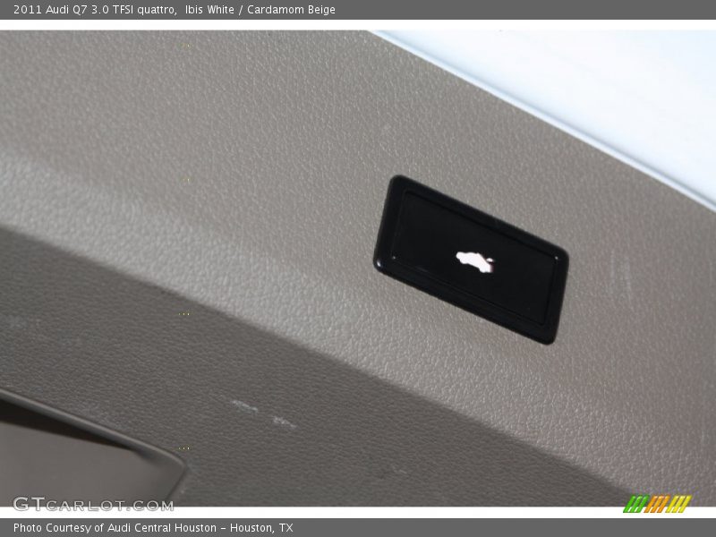 Ibis White / Cardamom Beige 2011 Audi Q7 3.0 TFSI quattro