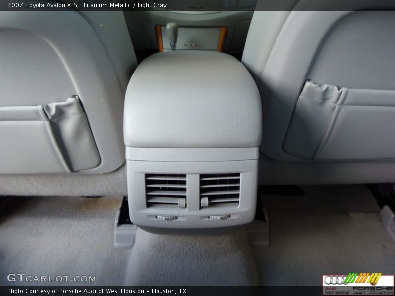 Titanium Metallic / Light Gray 2007 Toyota Avalon XLS