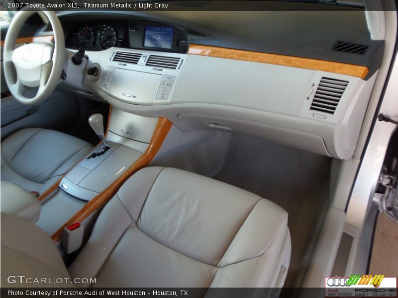 Titanium Metallic / Light Gray 2007 Toyota Avalon XLS