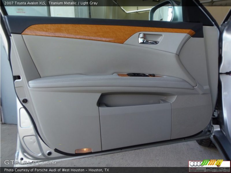Titanium Metallic / Light Gray 2007 Toyota Avalon XLS