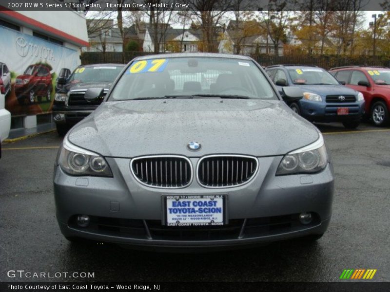 Titanium Grey Metallic / Grey 2007 BMW 5 Series 525xi Sedan