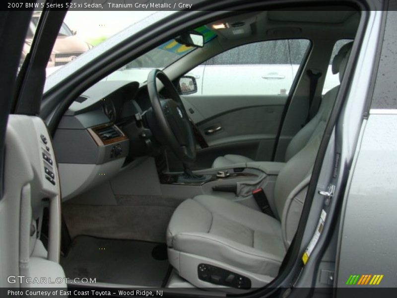 Titanium Grey Metallic / Grey 2007 BMW 5 Series 525xi Sedan