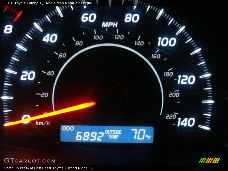 Aloe Green Metallic / Bisque 2010 Toyota Camry LE