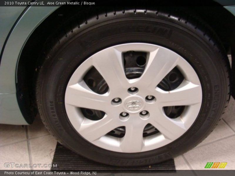 Aloe Green Metallic / Bisque 2010 Toyota Camry LE