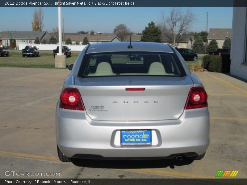 Bright Silver Metallic / Black/Light Frost Beige 2012 Dodge Avenger SXT