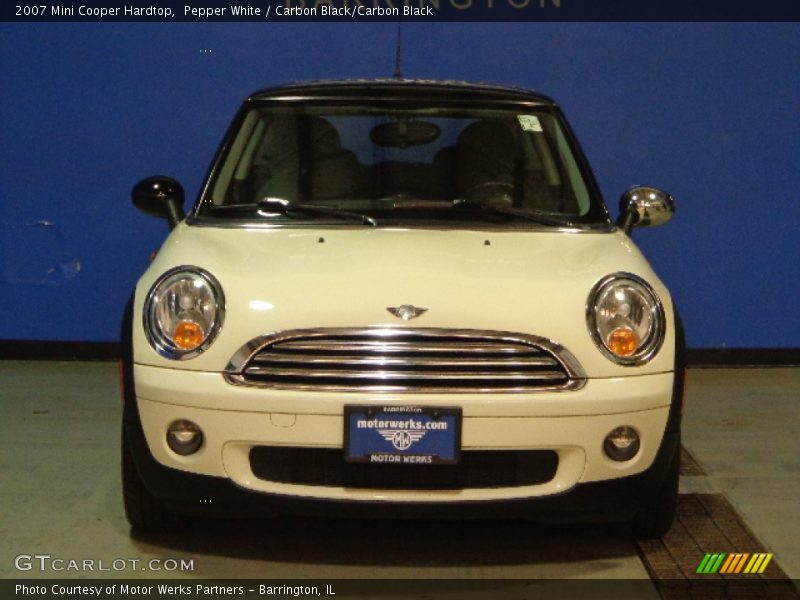 Pepper White / Carbon Black/Carbon Black 2007 Mini Cooper Hardtop