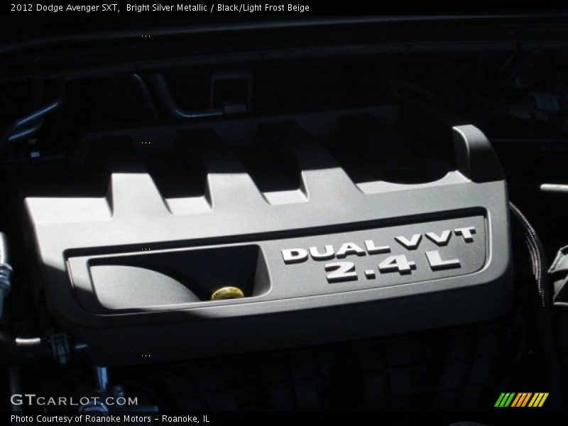 Bright Silver Metallic / Black/Light Frost Beige 2012 Dodge Avenger SXT