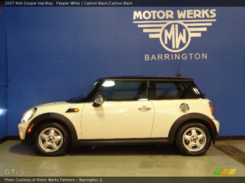 Pepper White / Carbon Black/Carbon Black 2007 Mini Cooper Hardtop